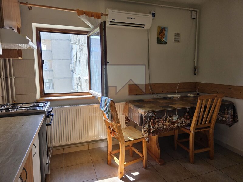 Novaci, Sebastian, inchiriere apartament 3 camere.